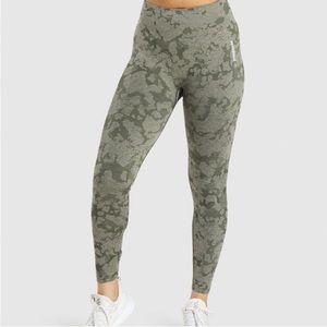 Gymshark adapt camouflage seamless leggings in green